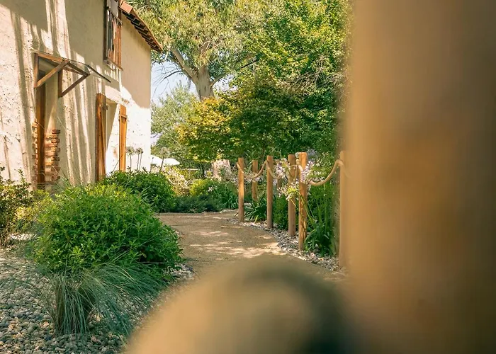 La Maison De Judith D Hotes 게스트하우스 오르테즈